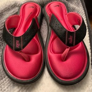 Nike fit flops size 8